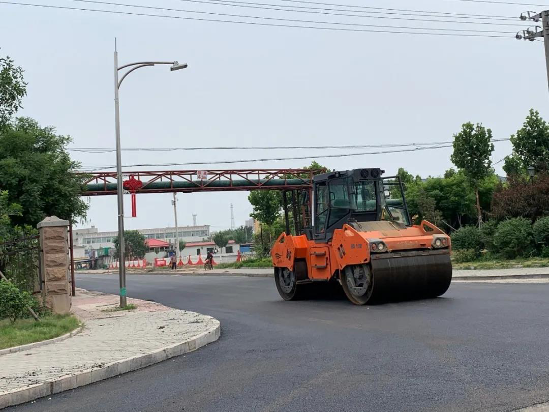 网站建设何雄到高新区、二七区调研督导市政道路升级改造工程建设(图)腾云网络网站(图2)